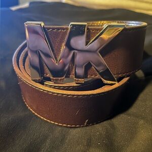 Michael Kors Brown Belt MK Logo Plaque Buckle Size Medium Style 552391